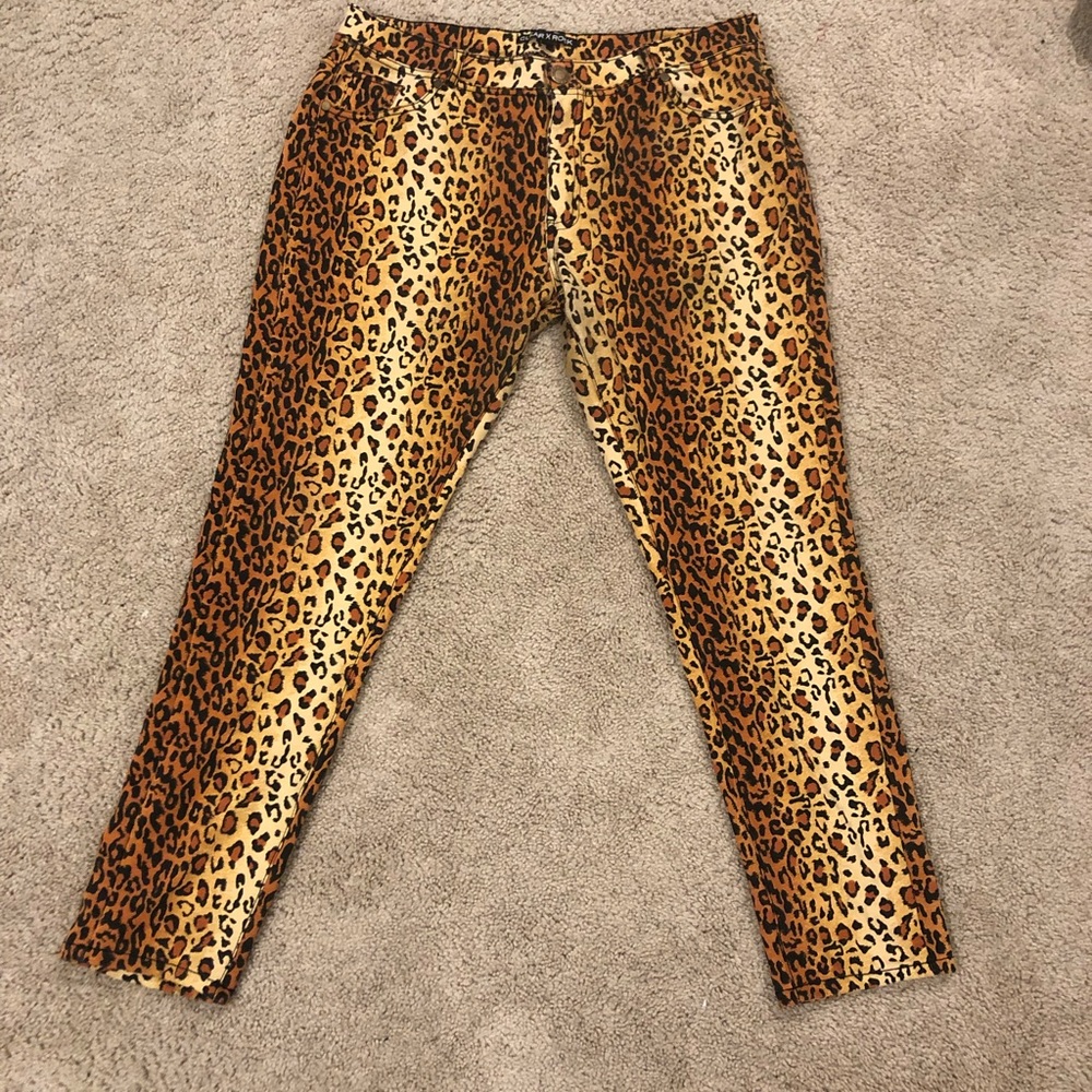 ✨Cheetah print pants ✨